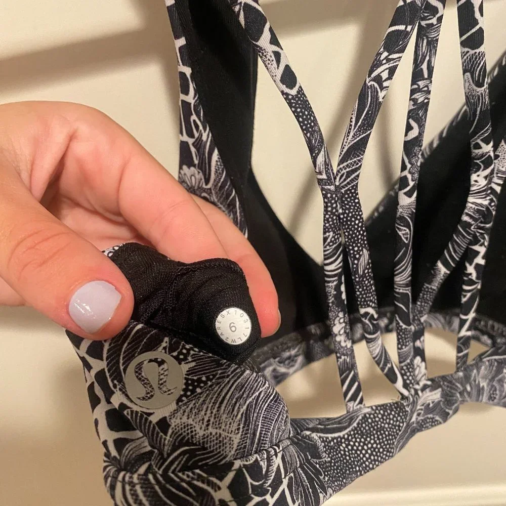 Lululemon, Size 6 Sports Bra - Picture 3 of 3